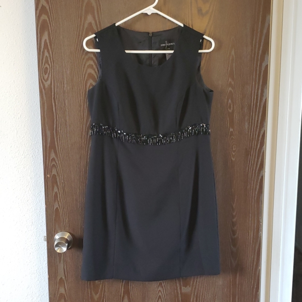 Any item from my closet with a🌹is 5 for $20! Black dress